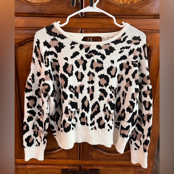 Miracle Plaza Party Leopard Cheetah Ivory Open Back Crew Neck Sweater! Size M/L. - Picture 3 of 15